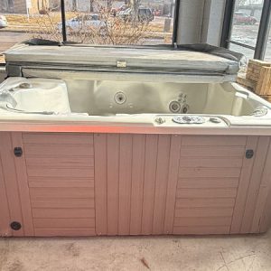 Pre-Owned 2006 Caldera Hawaiian