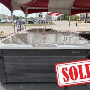 Pre-Owned 2024 Caldera Vanto